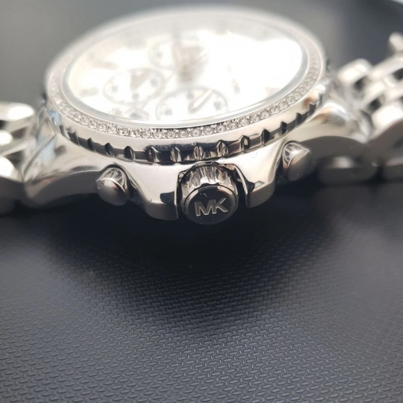 MK-5346 Womens Glitz Watch Oversized - Picture 10 of 13